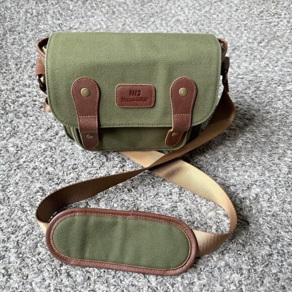 Mega Gear Other - MegaGear Sequoia Canvas Leather Camera Bag Green Brown Excellent